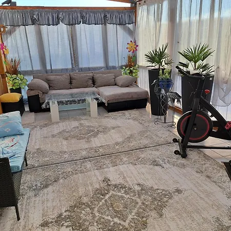 Apartment Galina 1 *